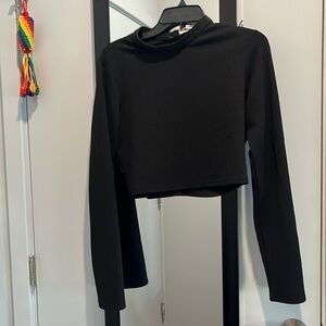 BCBGeneration WOMEN'S BLACK LONG SLEEVED KNIT CROP TOP L